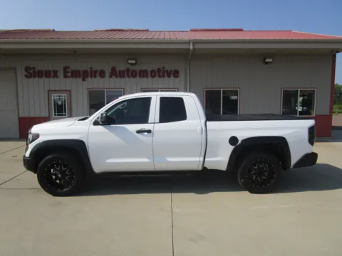 More photos of 2017 TOYOTA Tundra SR5 at Sioux Empire Automotive, SD