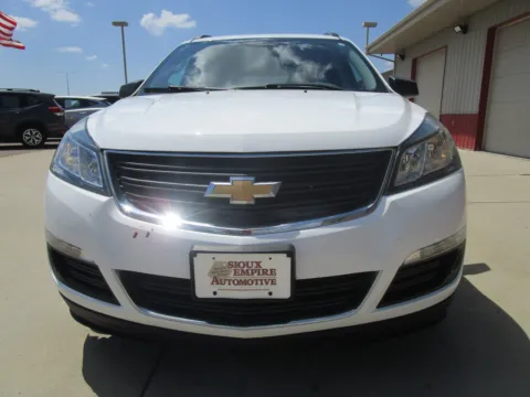 More photos of 2017 CHEVROLET Traverse LS at Sioux Empire Automotive, SD