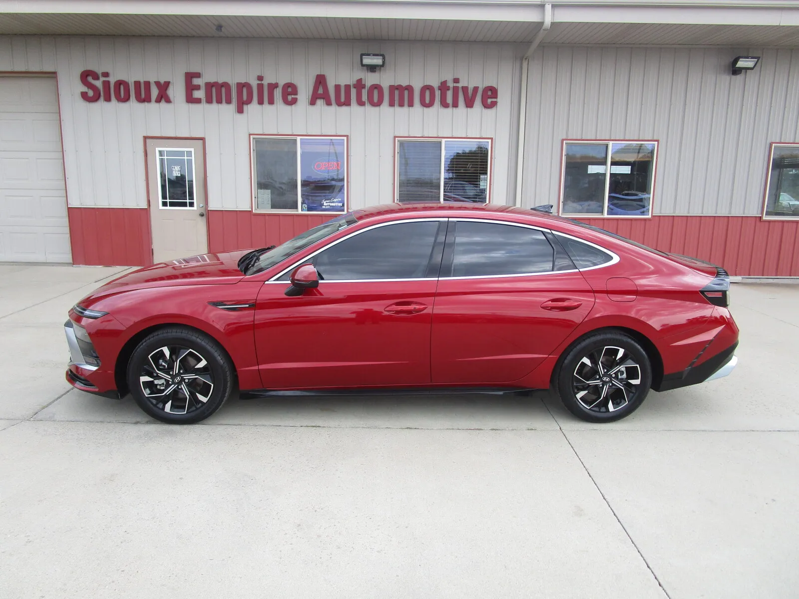 Hyundai Sonata photo 4