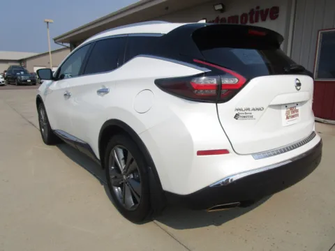 More photos of 2019 NISSAN/DATSUN Murano Platinum at Sioux Empire Automotive, SD