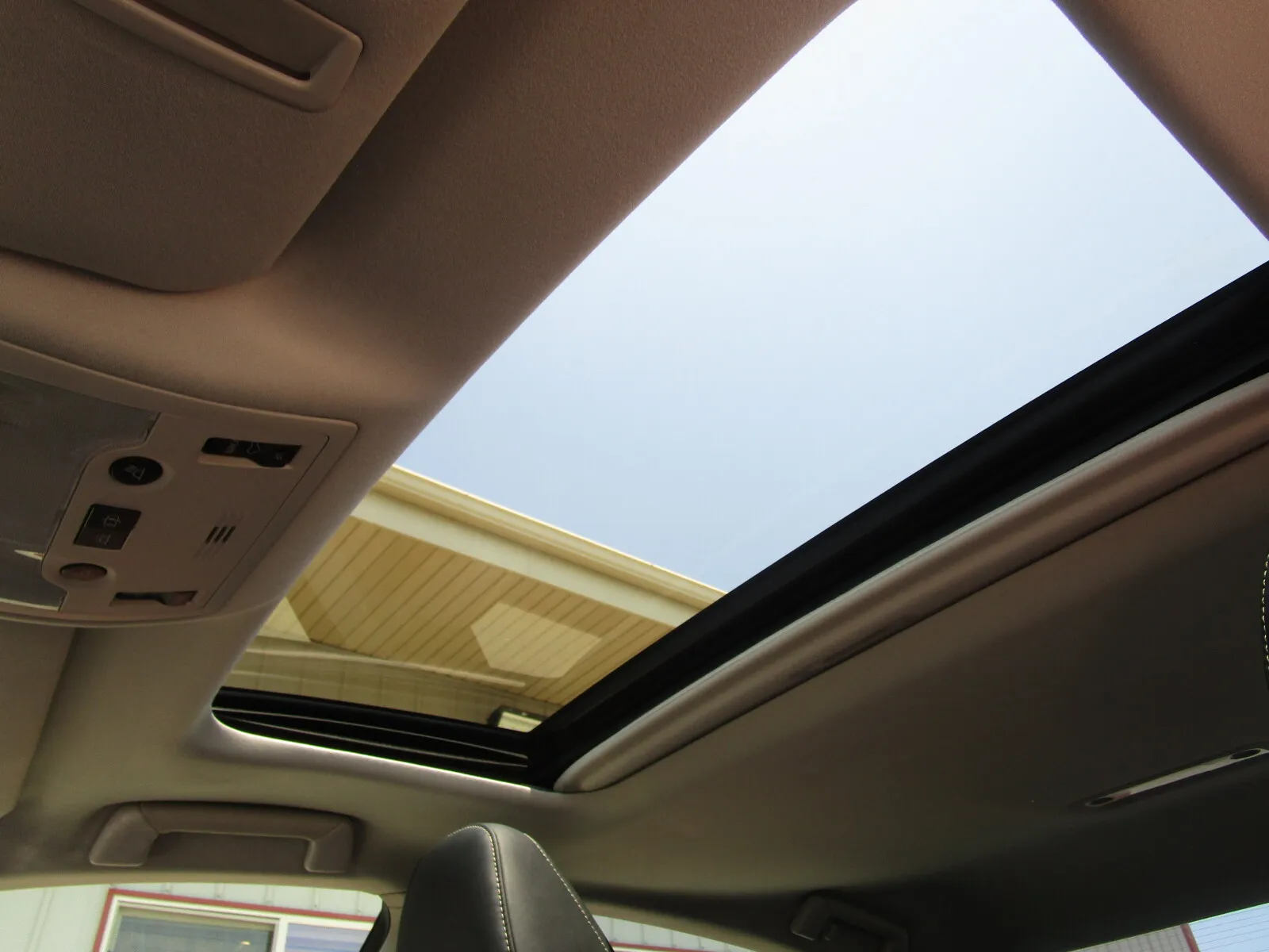 Lexus ES photo 14
