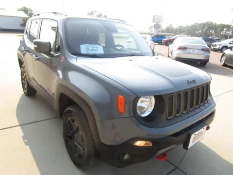 More photos of 2018 JEEP RENEGADE Trailhawk at Sioux Empire Automotive, SD