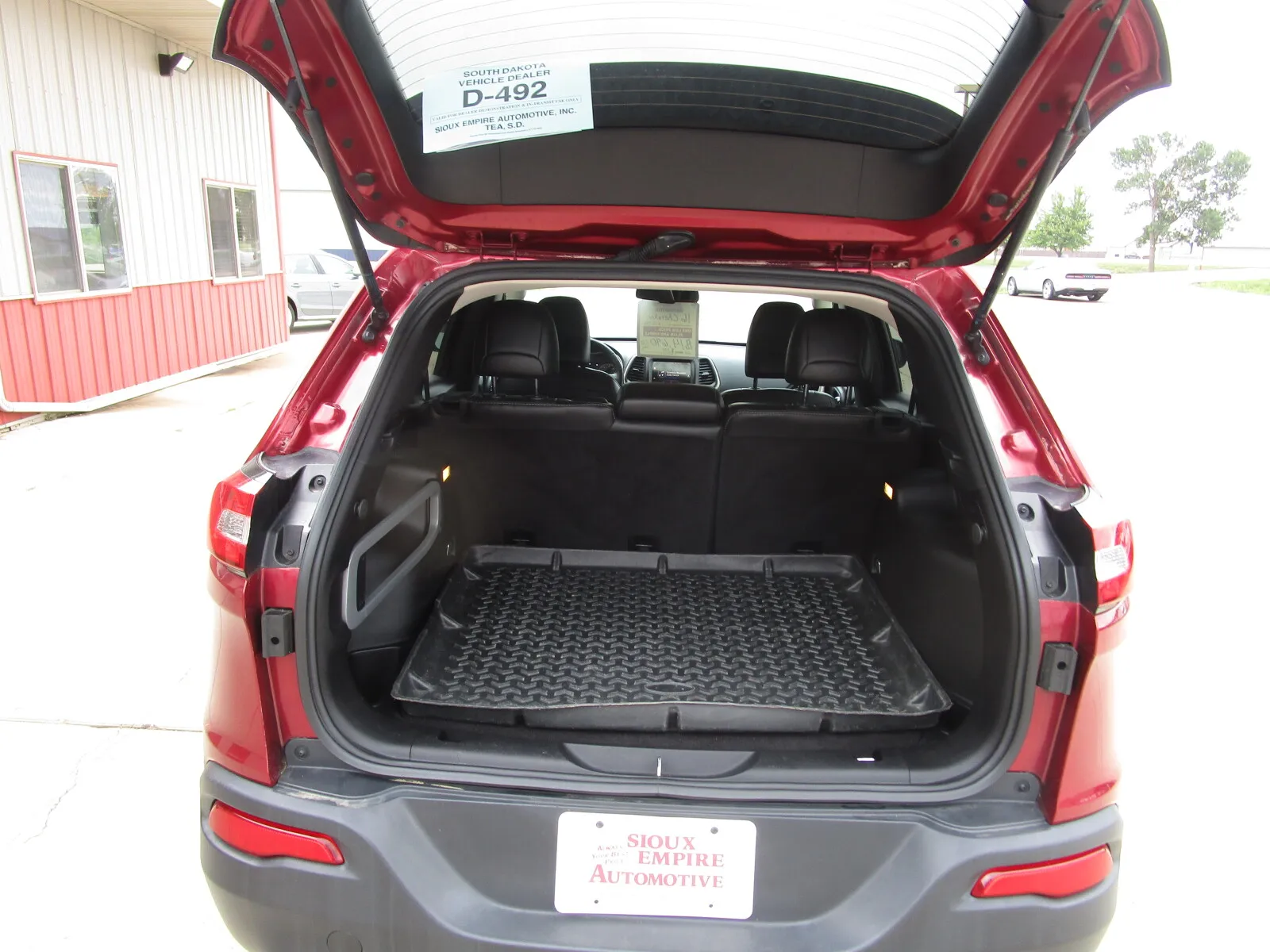 Jeep Cherokee photo 10
