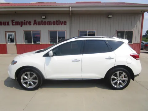 More photos of 2012 NISSAN/DATSUN Murano S at Sioux Empire Automotive, SD