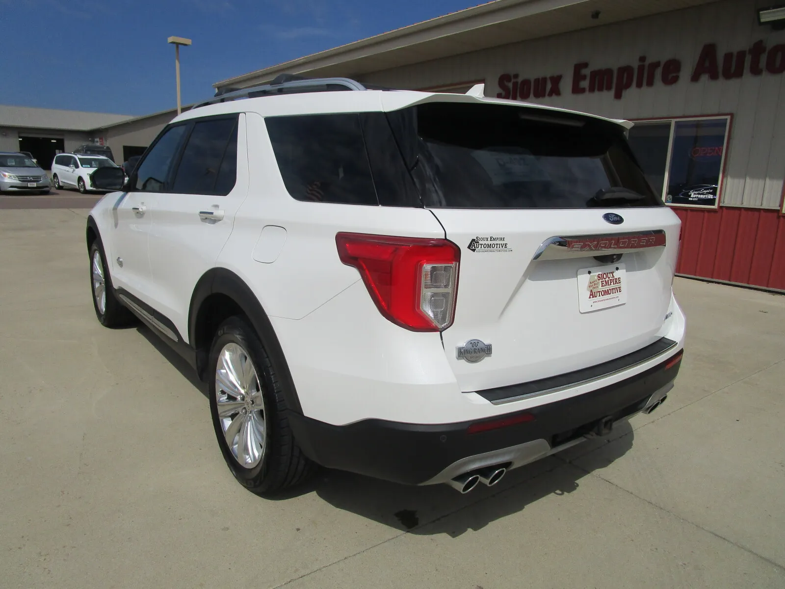 Ford Explorer photo 5