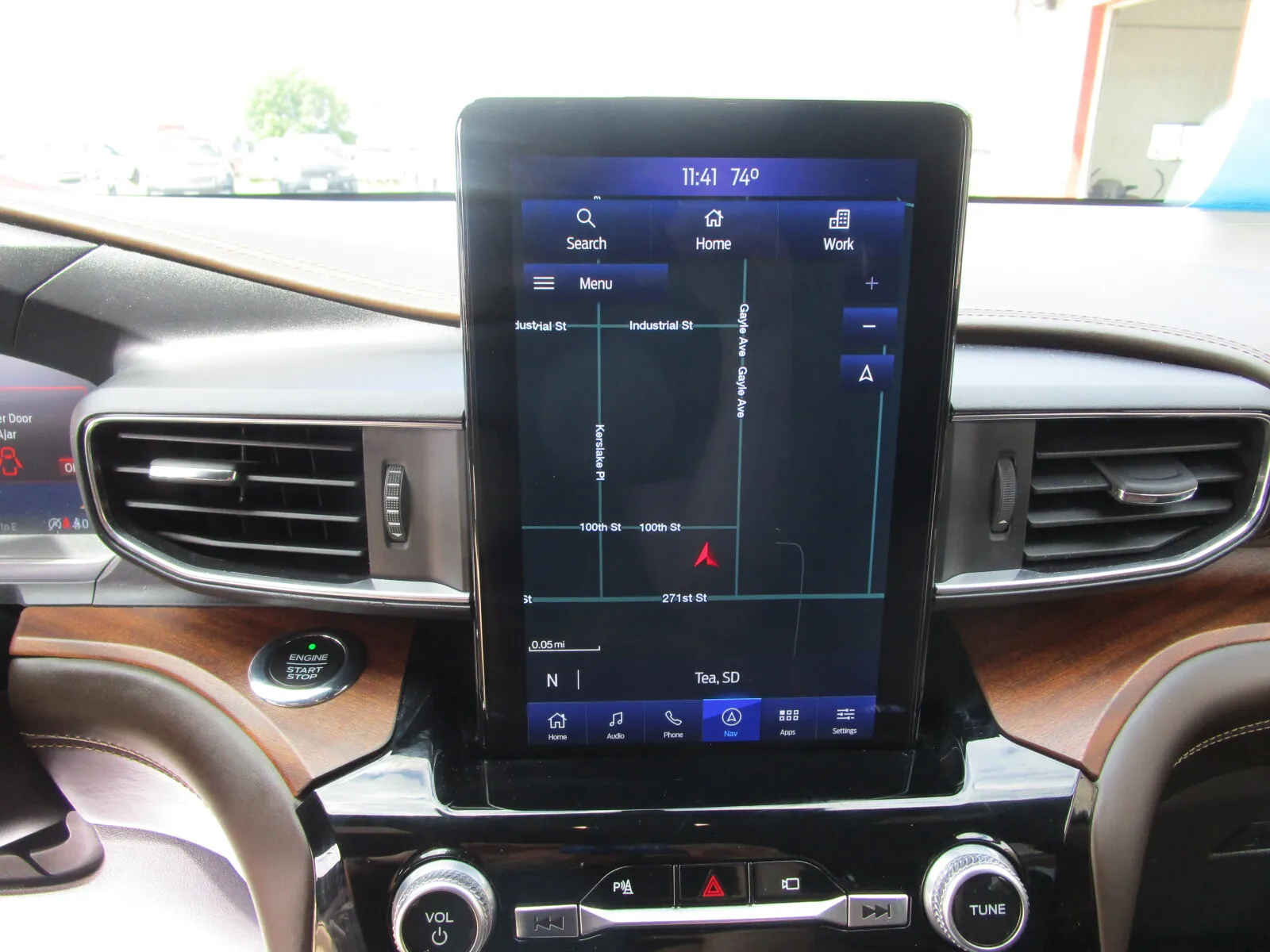 Ford Explorer photo 17
