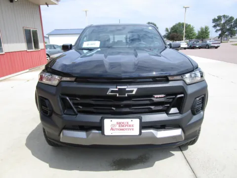 Photos of 2024 CHEVROLET Colorado Trail Boss for sale in Tea, SD at Sioux Empire Automotive