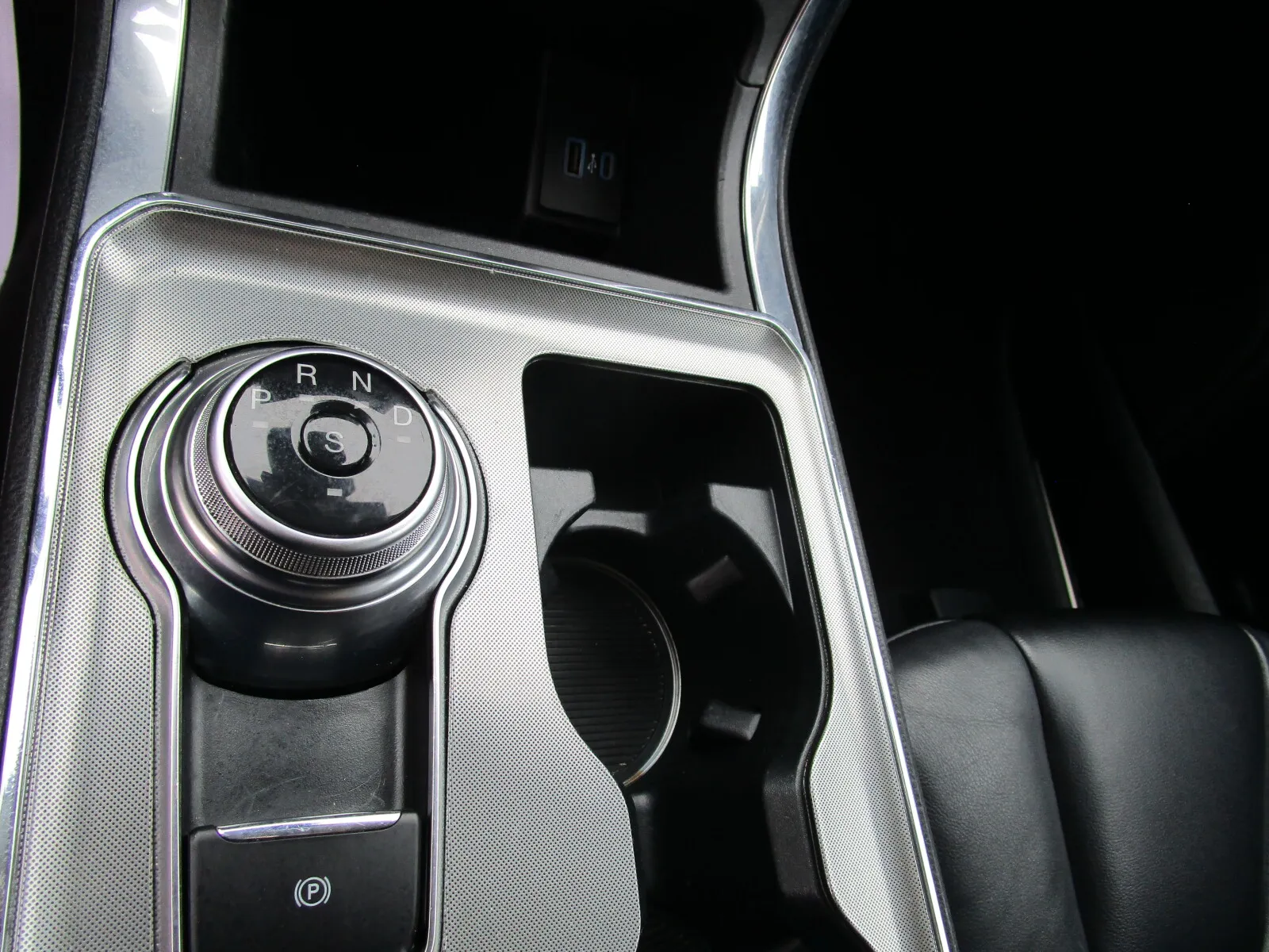 Ford Edge photo 14