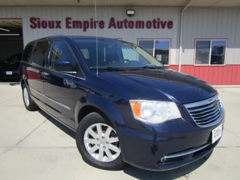 Blue 2014 CHRYSLER TOWN & COUNTRY Touring for sale in Tea, SD