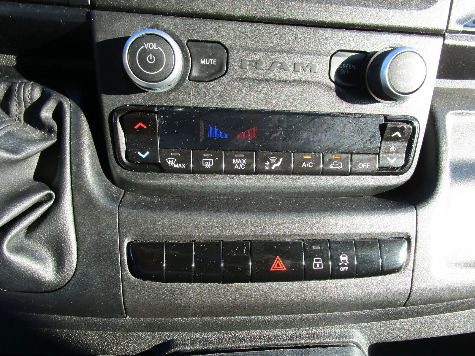 Dodge Commercial ProMaster photo 17