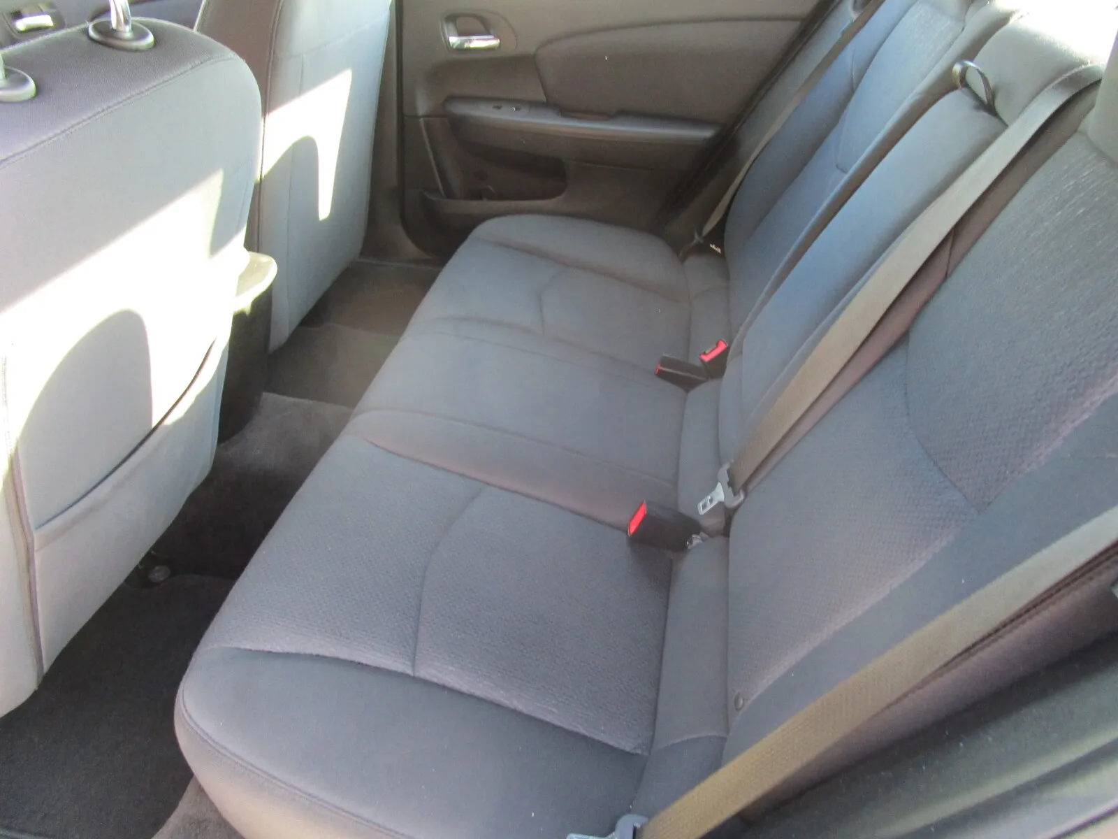 Chrysler 200 photo 16