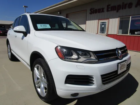 Another view of 2014 VOLKSWAGEN Touareg Sport for sale in Tea, SD at Sioux Empire Automotive