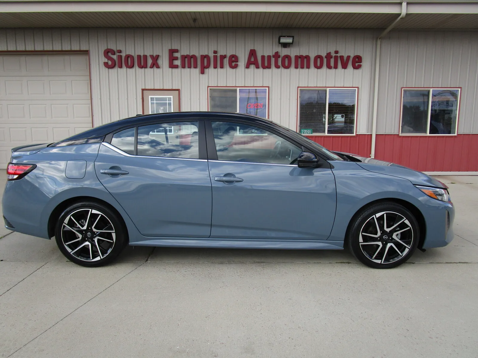 Nissan/datsun SENTRA photo 2
