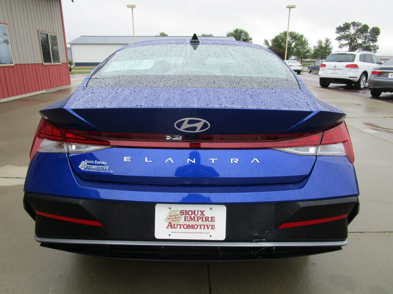Hyundai Elantra photo 8