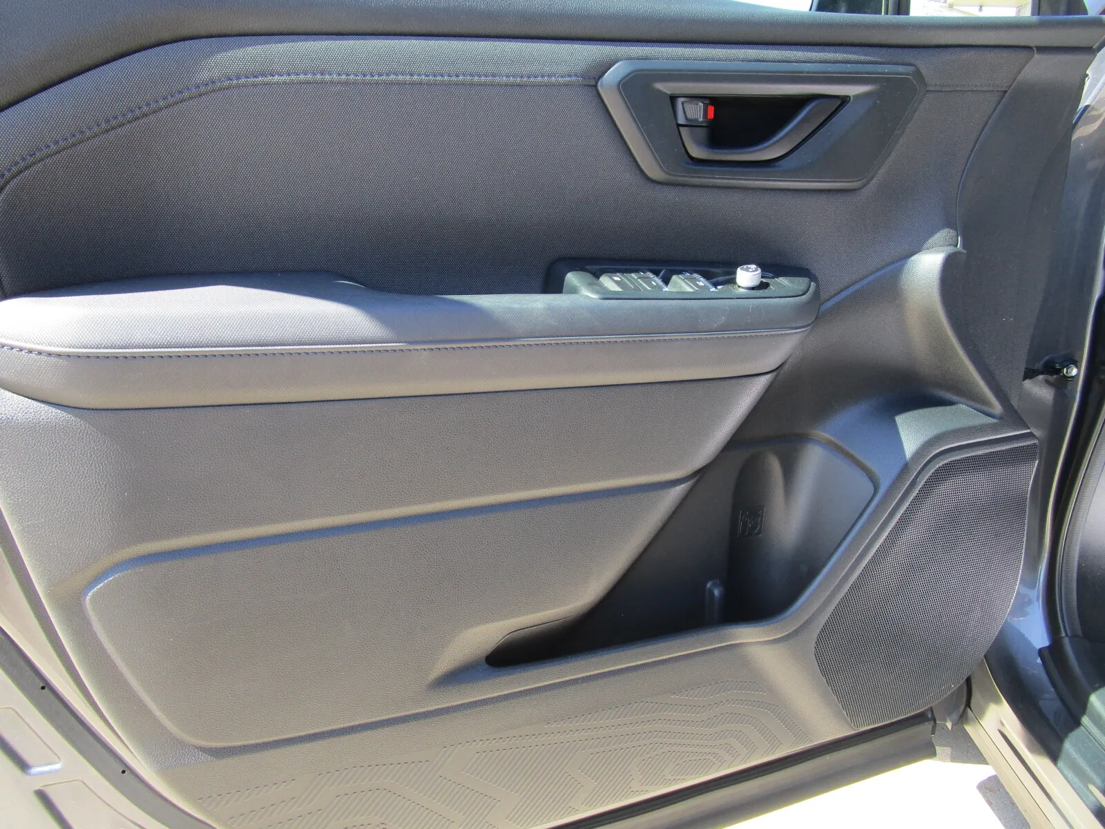 Subaru Forester photo 10