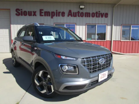 Gray 2025 HYUNDAI Venue SEL for sale in Tea, SD