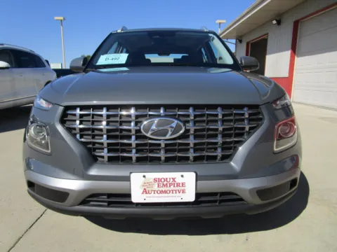 More photos of 2025 HYUNDAI Venue SEL at Sioux Empire Automotive, SD