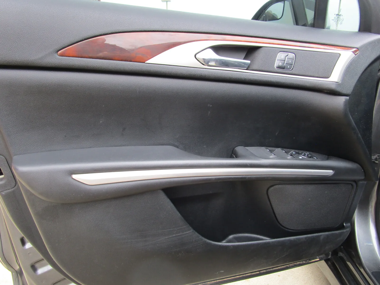 Lincoln MKZ photo 17