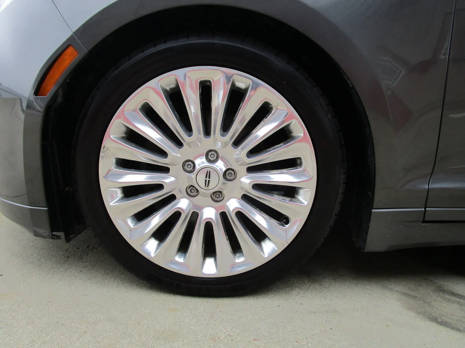 Lincoln MKZ photo 11