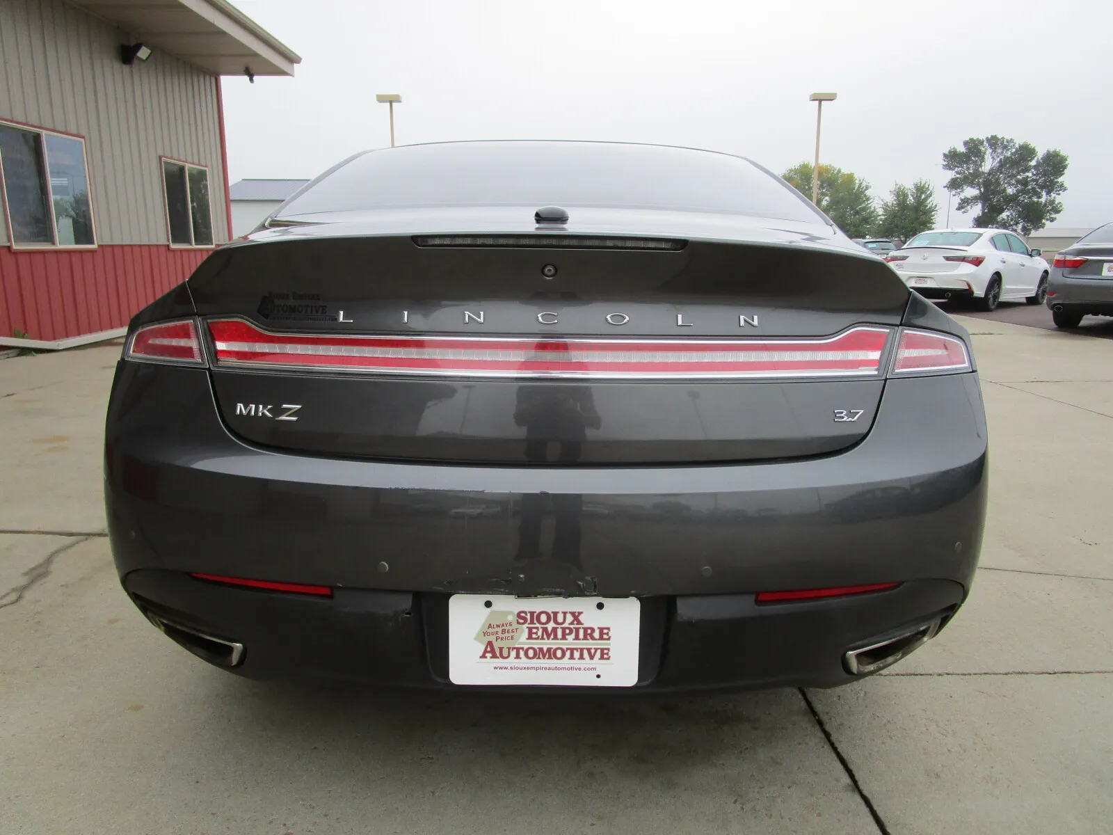 Lincoln MKZ photo 8
