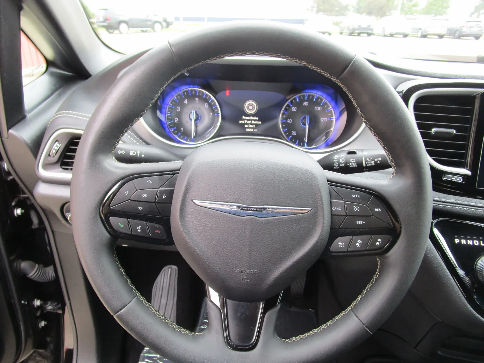 Chrysler Pacifica photo 14