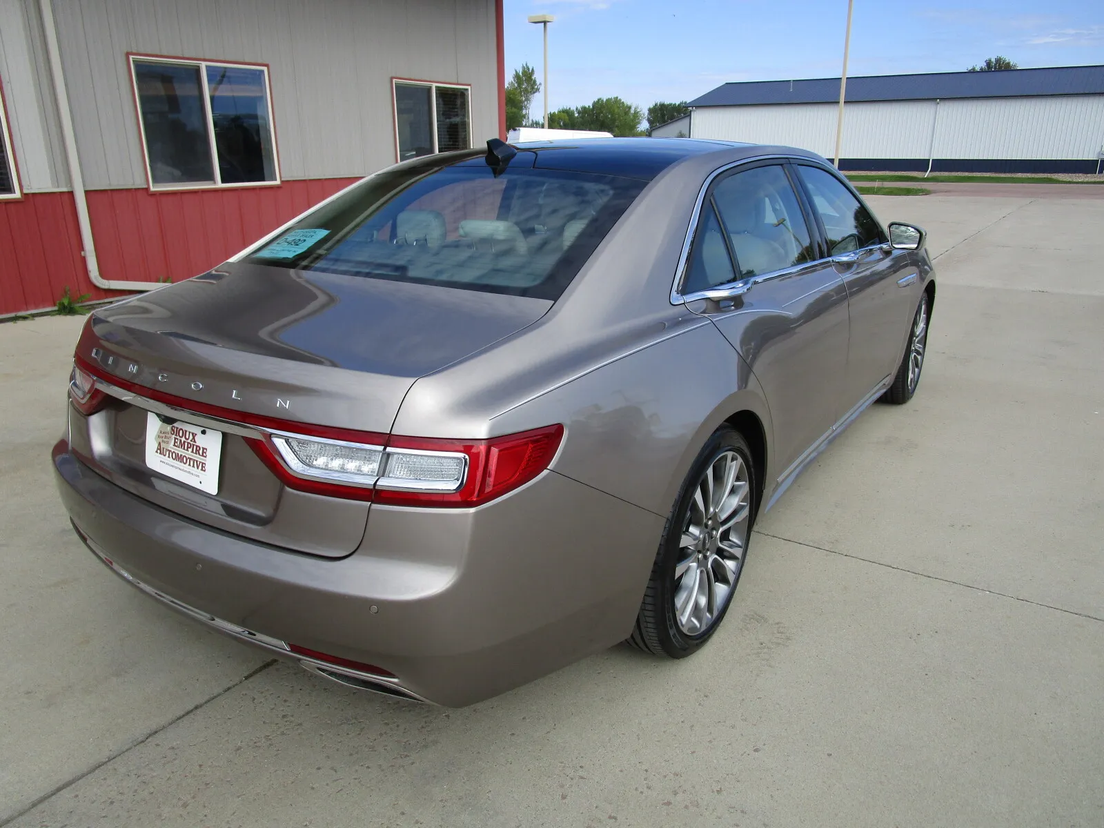 Lincoln Continental photo 7