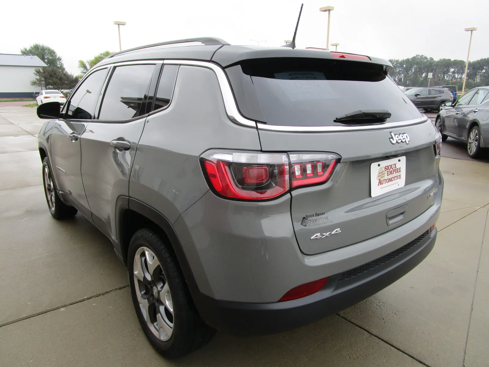 Jeep Compass photo 7