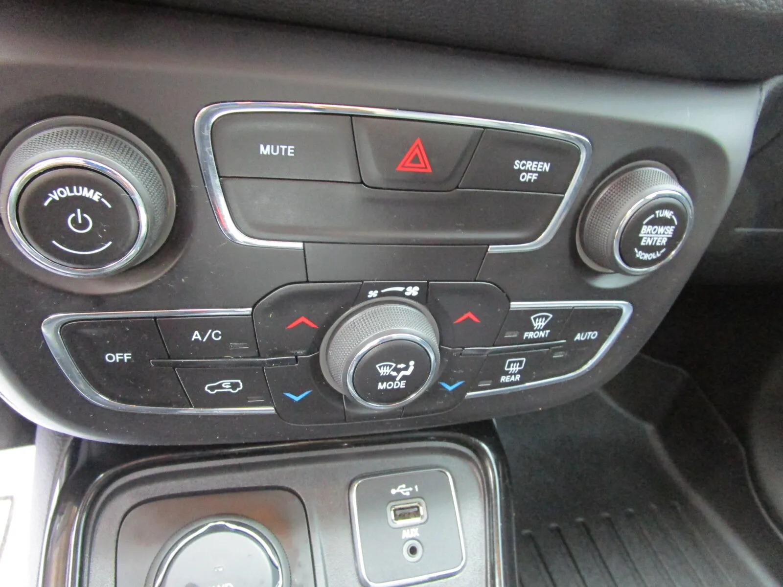 Jeep Compass photo 17