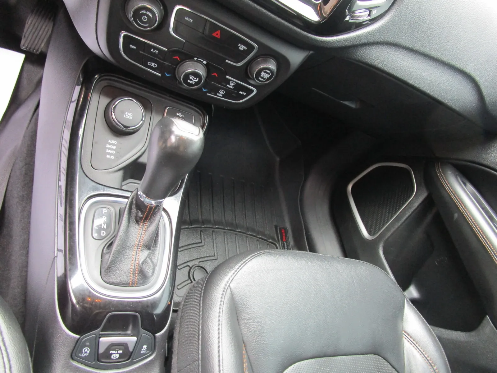 Jeep Compass photo 19