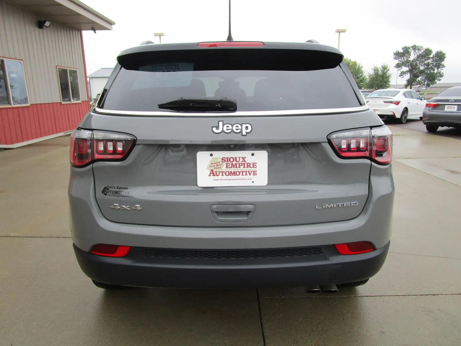 Jeep Compass photo 8