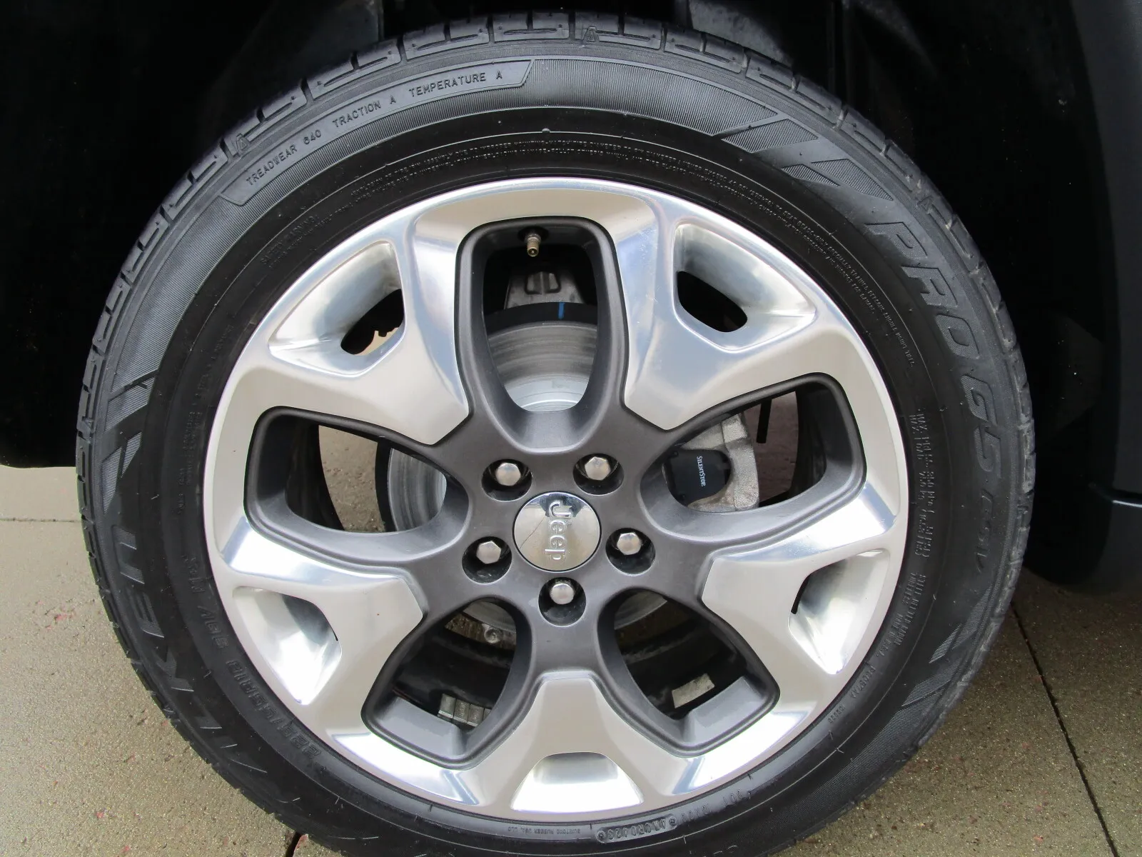 Jeep Compass photo 10