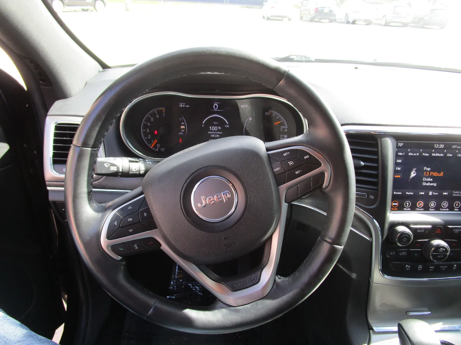 Jeep Grand Cherokee photo 13
