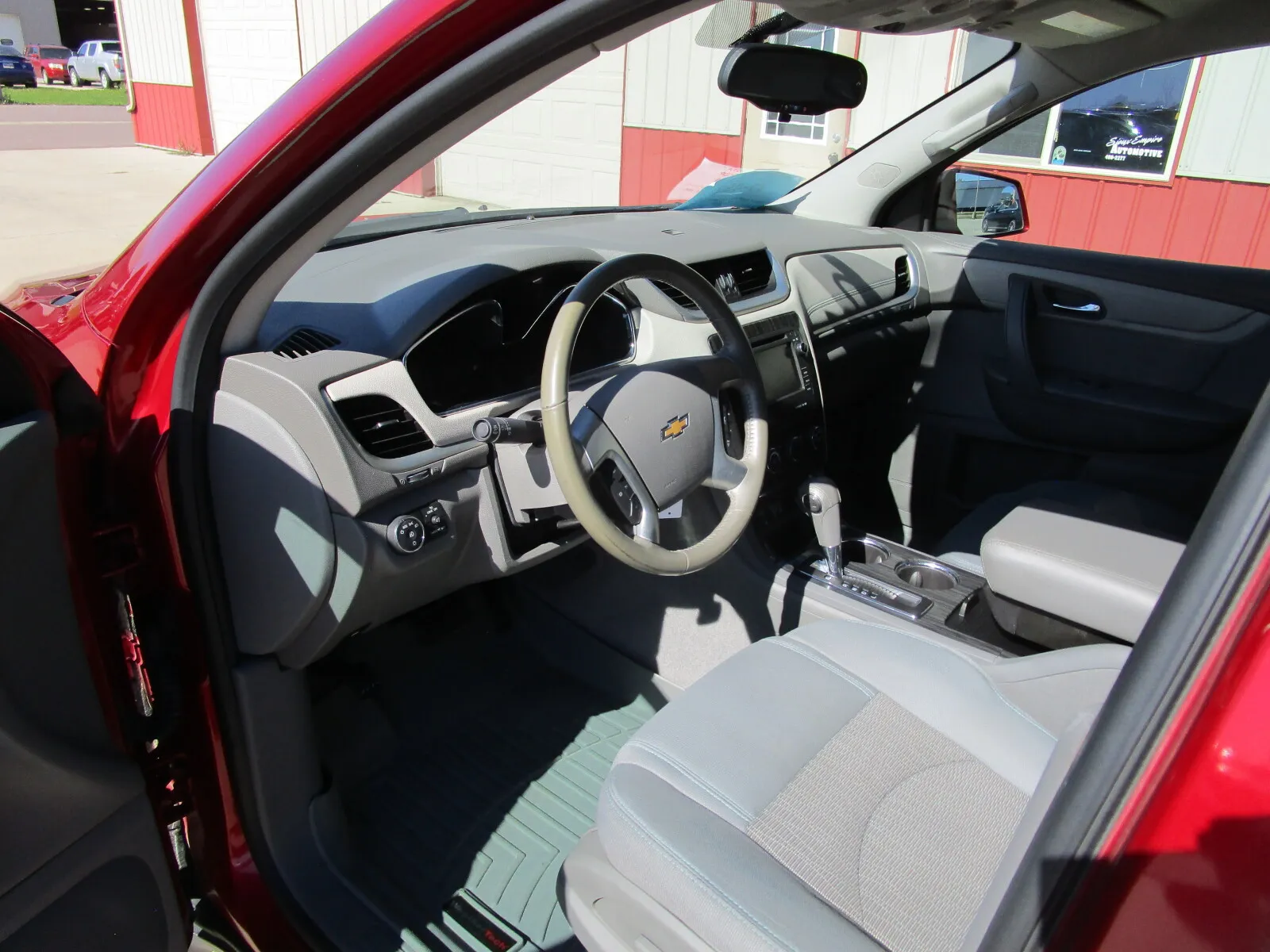 Chevrolet Traverse photo 11