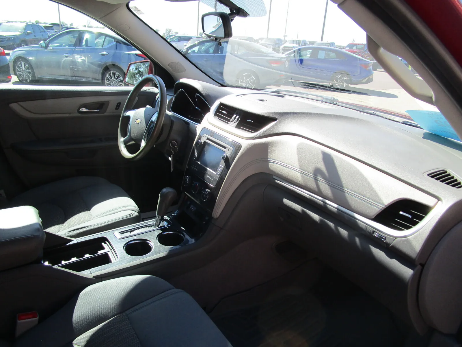 Chevrolet Traverse photo 23