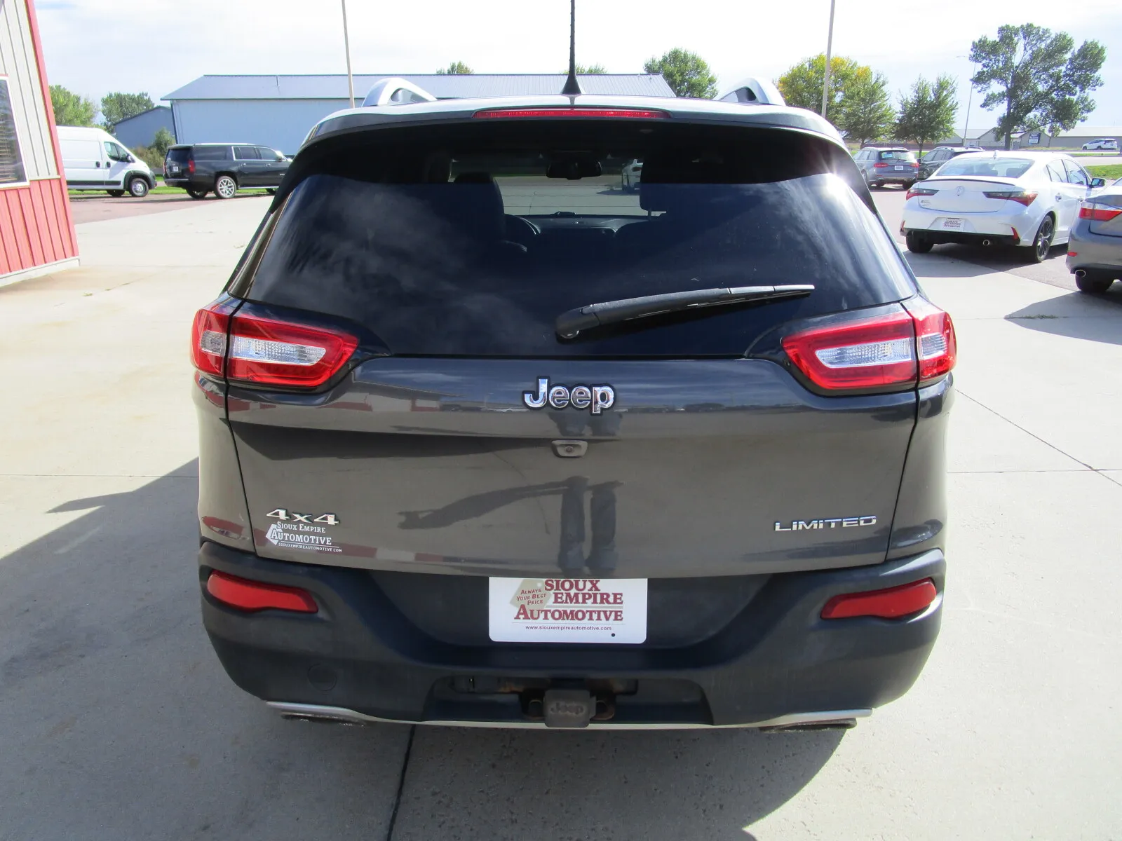 Jeep Cherokee photo 6