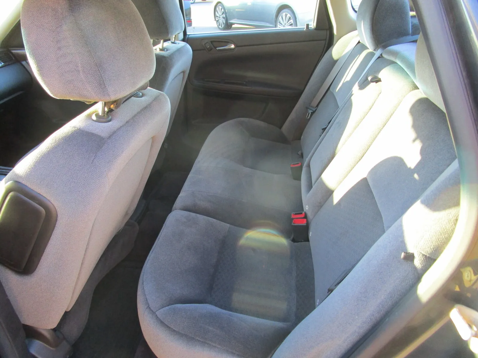 Chevrolet Impala Limited photo 14