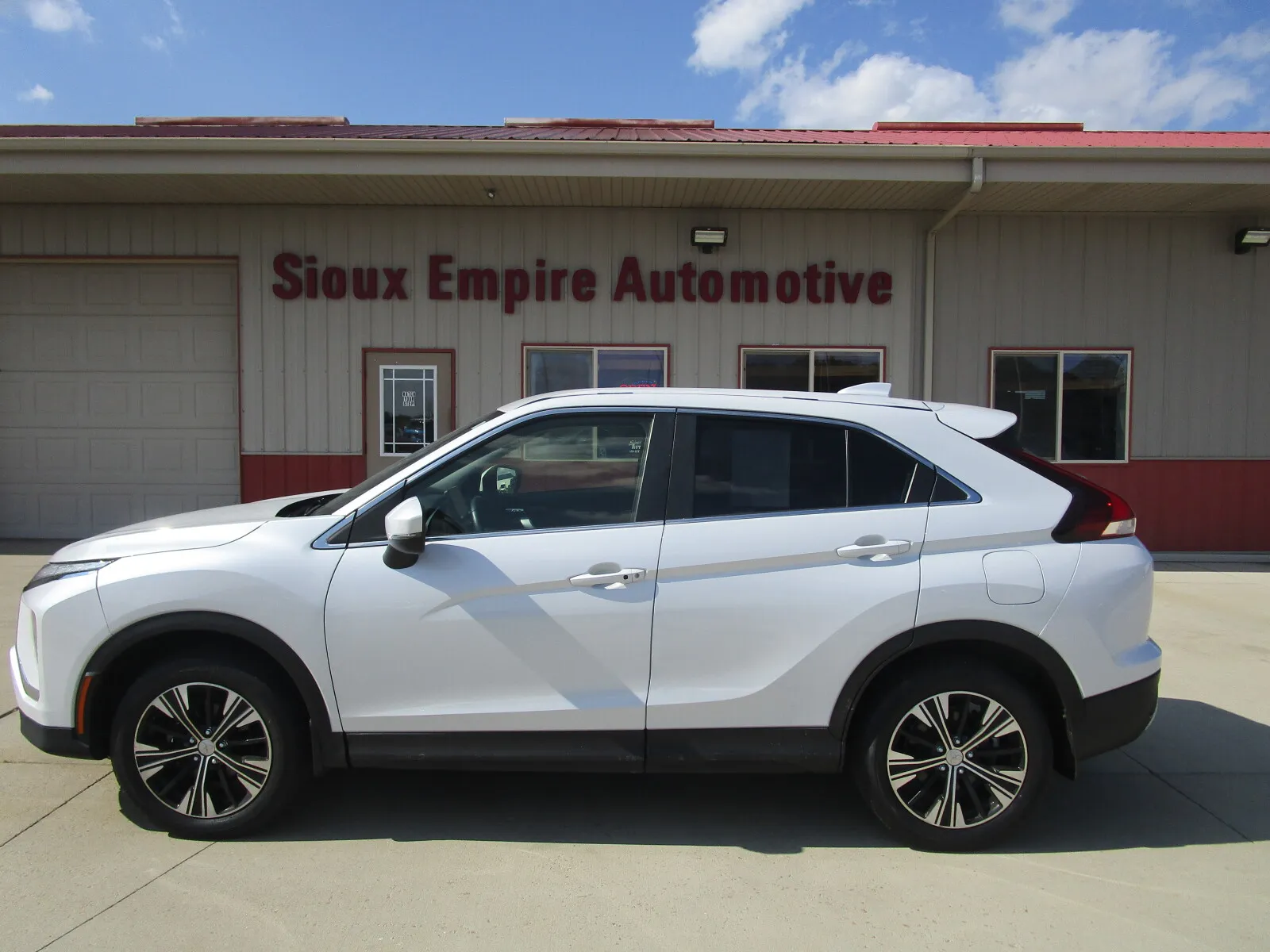 White 2022 MITSUBISHI Eclipse Cross SE for sale in Tea, SD