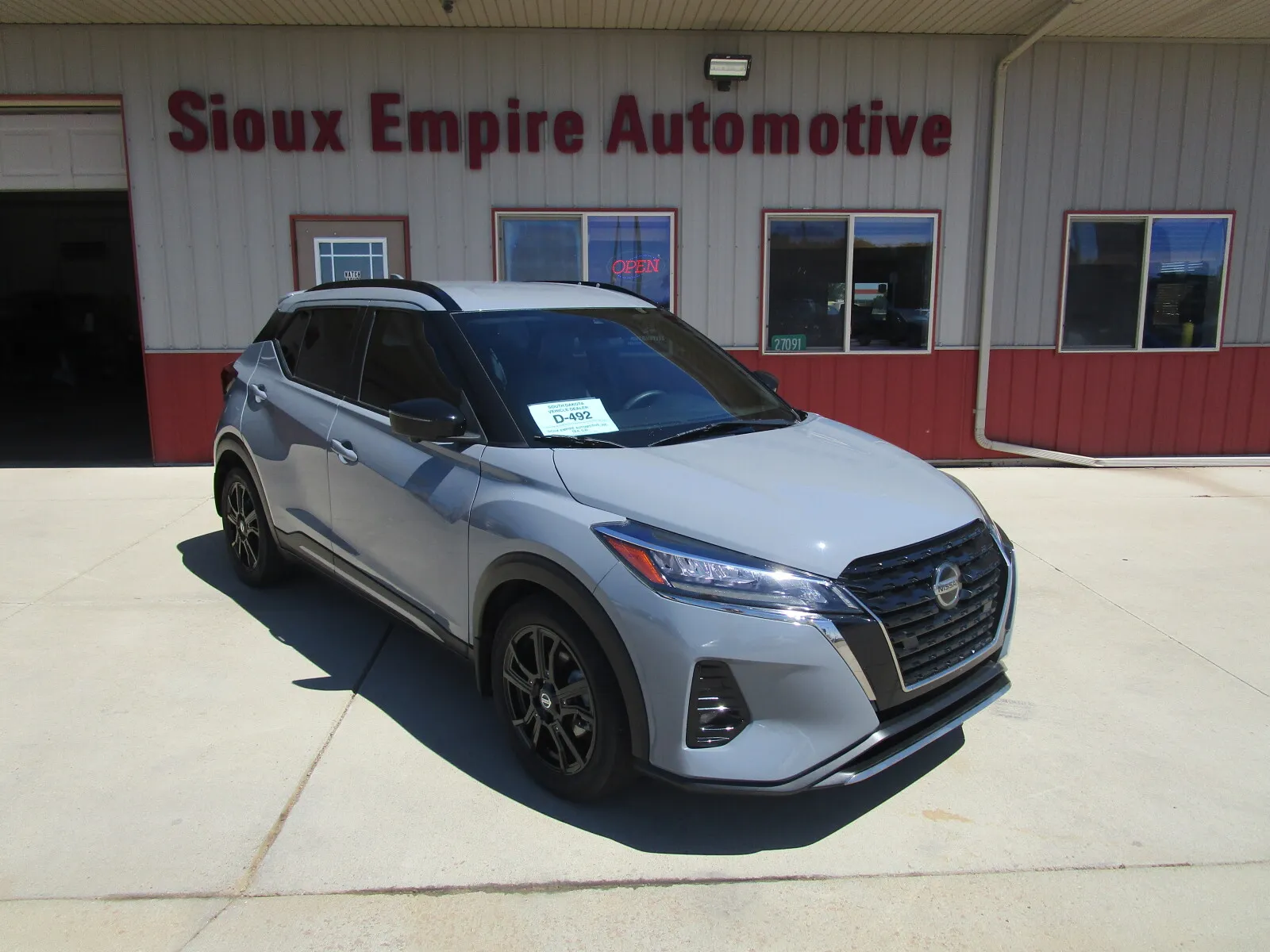 Gray 2021 NISSAN KICKS SR for sale in Tea, SD