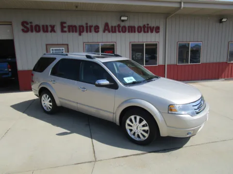 Gold 2009 FORD Taurus X Limited for sale in Tea, SD