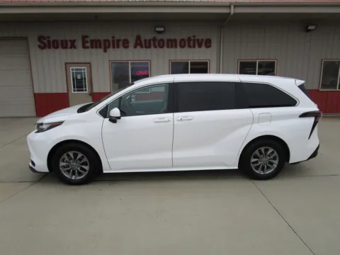 Photos of 2023 TOYOTA Sienna LE Hyrbid for sale in Tea, SD at Sioux Empire Automotive