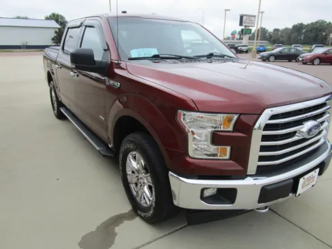 More photos of 2017 FORD F-150 CREWCAB XLT at Sioux Empire Automotive, SD