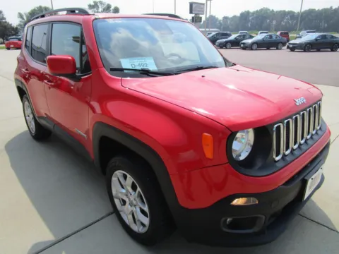 More photos of 2016 JEEP RENEGADE Latitude at Sioux Empire Automotive, SD