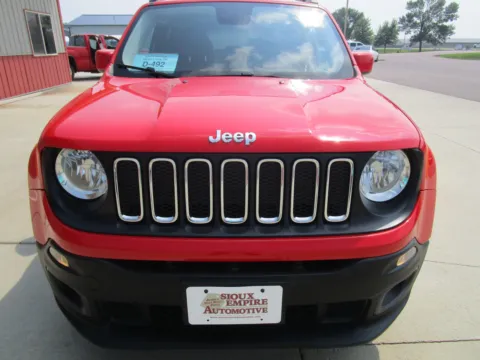 More photos of 2016 JEEP RENEGADE Latitude at Sioux Empire Automotive, SD
