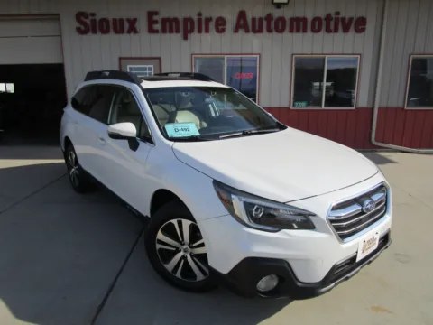 White 2018 SUBARU Outback i Limited for sale in Tea, SD
