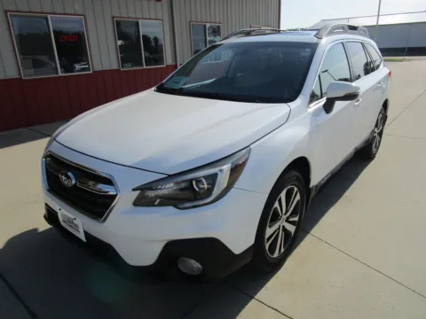 Another view of 2018 SUBARU Outback i Limited for sale in Tea, SD at Sioux Empire Automotive