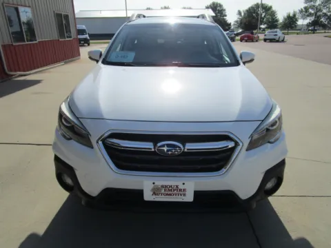 More photos of 2018 SUBARU Outback i Limited at Sioux Empire Automotive, SD