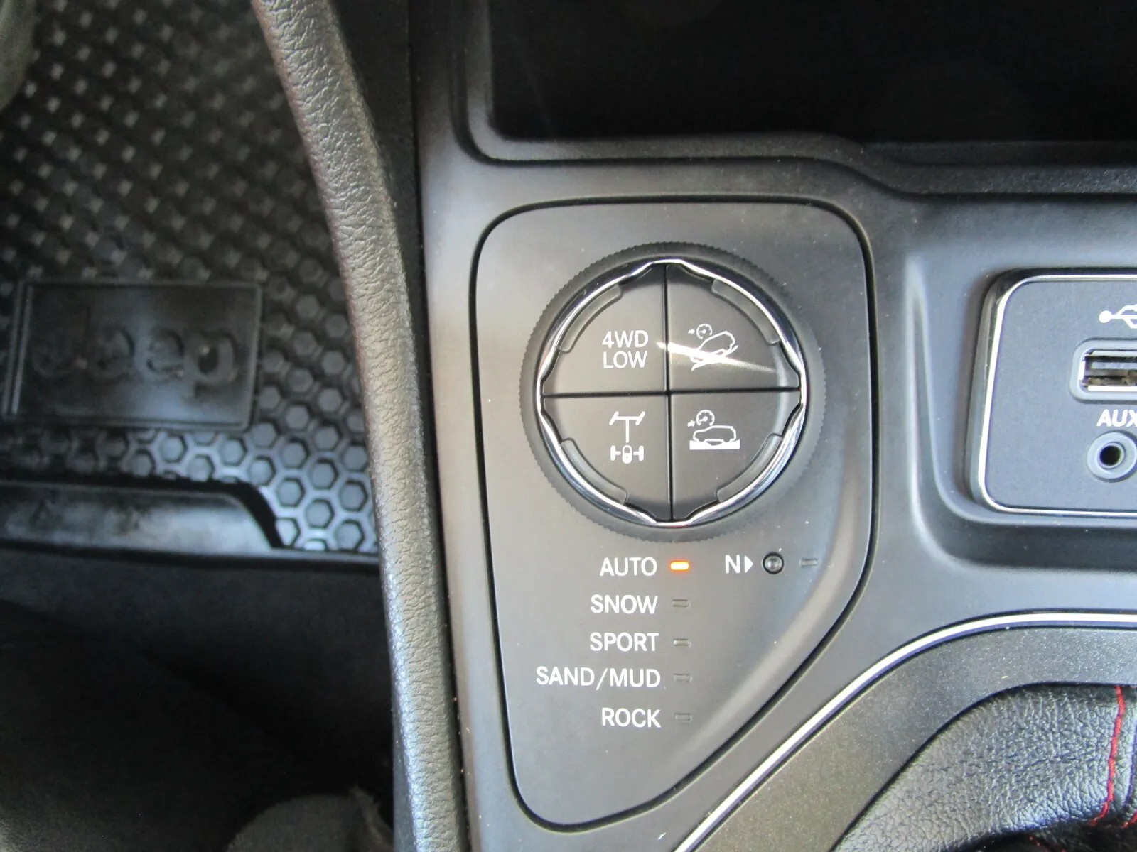 2021 Jeep Cherokee Trailhawk - Photo 14