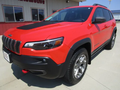 More photos of 2021 JEEP CHEROKEE Trailhawk at Sioux Empire Automotive, SD