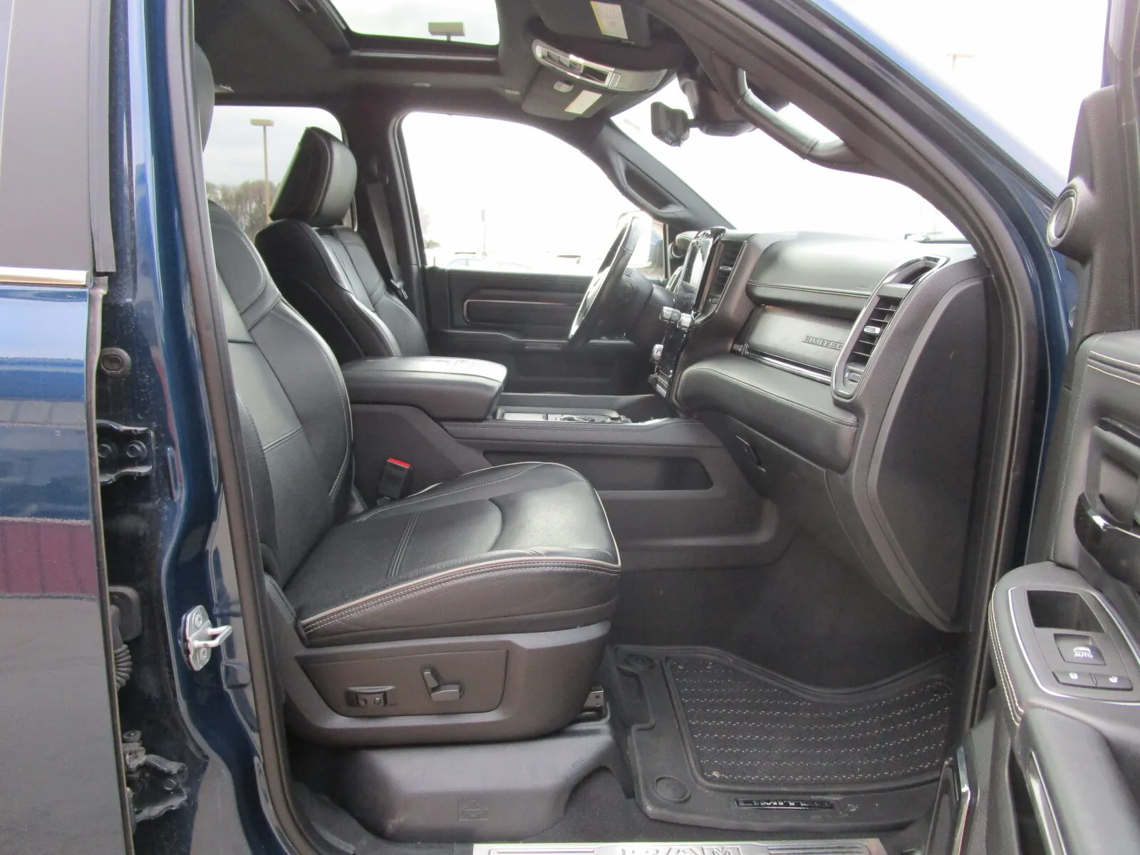 2022 RAM Ram 2500 Pickup Laramie Limited - Photo 20