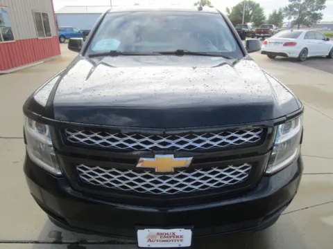 More photos of 2019 CHEVROLET Suburban 1500 LT at Sioux Empire Automotive, SD